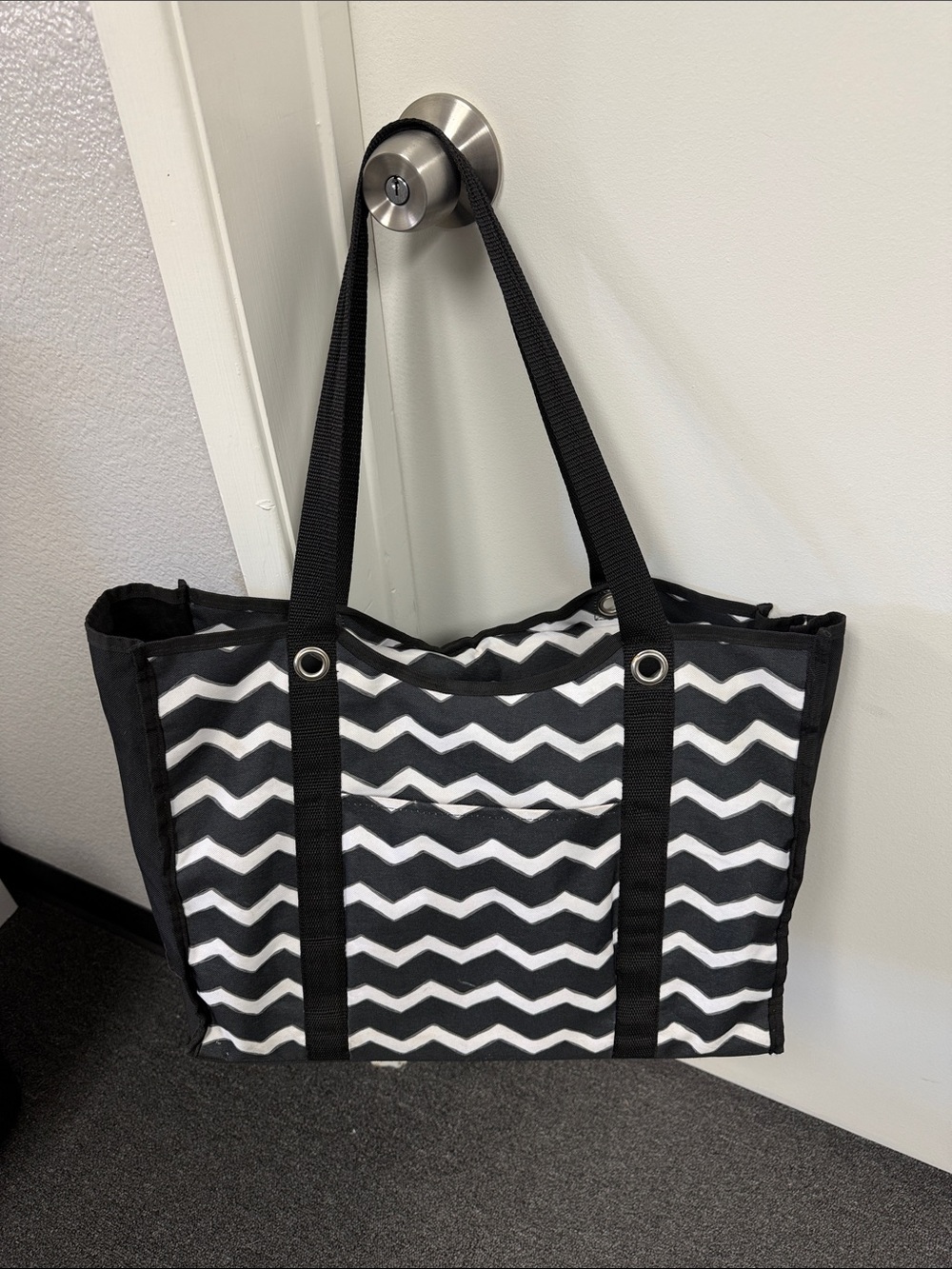 Thirty-One Organizing Utility Zip top Black and White Chevron Tote